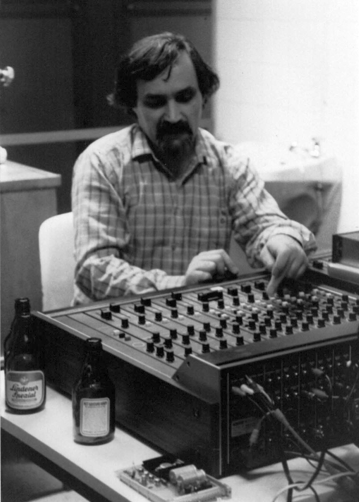 Gregor Szöke at the mixing console